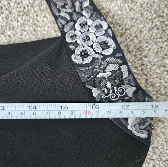 JNY bias cut Embroidered Silk straps Jones New York dress LBD Size 10 - Picture 8 of 16